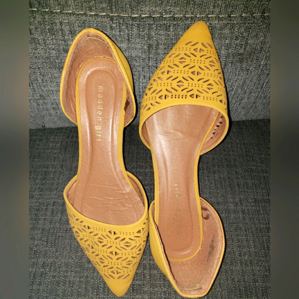 Madden girl yellow flat shoes